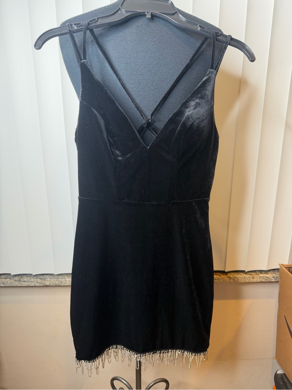 City Vibe Black Velvet V-Neck Mini Dress Crystal Beaded Fringe Size 3